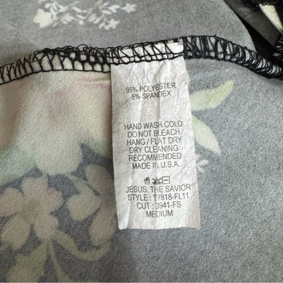 Reb & J. Black & Pink Floral Laced V-Neck Cold Shoulder Top - Picture 6 of 6